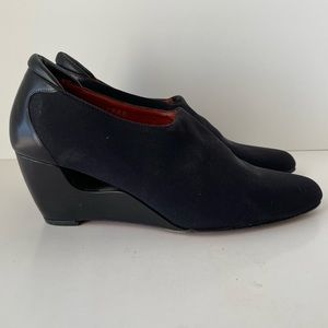 Donald J. Pliner Black Couture Wedges 2.5” Heels Vero Cuoio Made in Italy Size 8